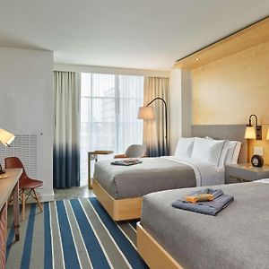 Queen Room Two Queen Beds Hearing Access